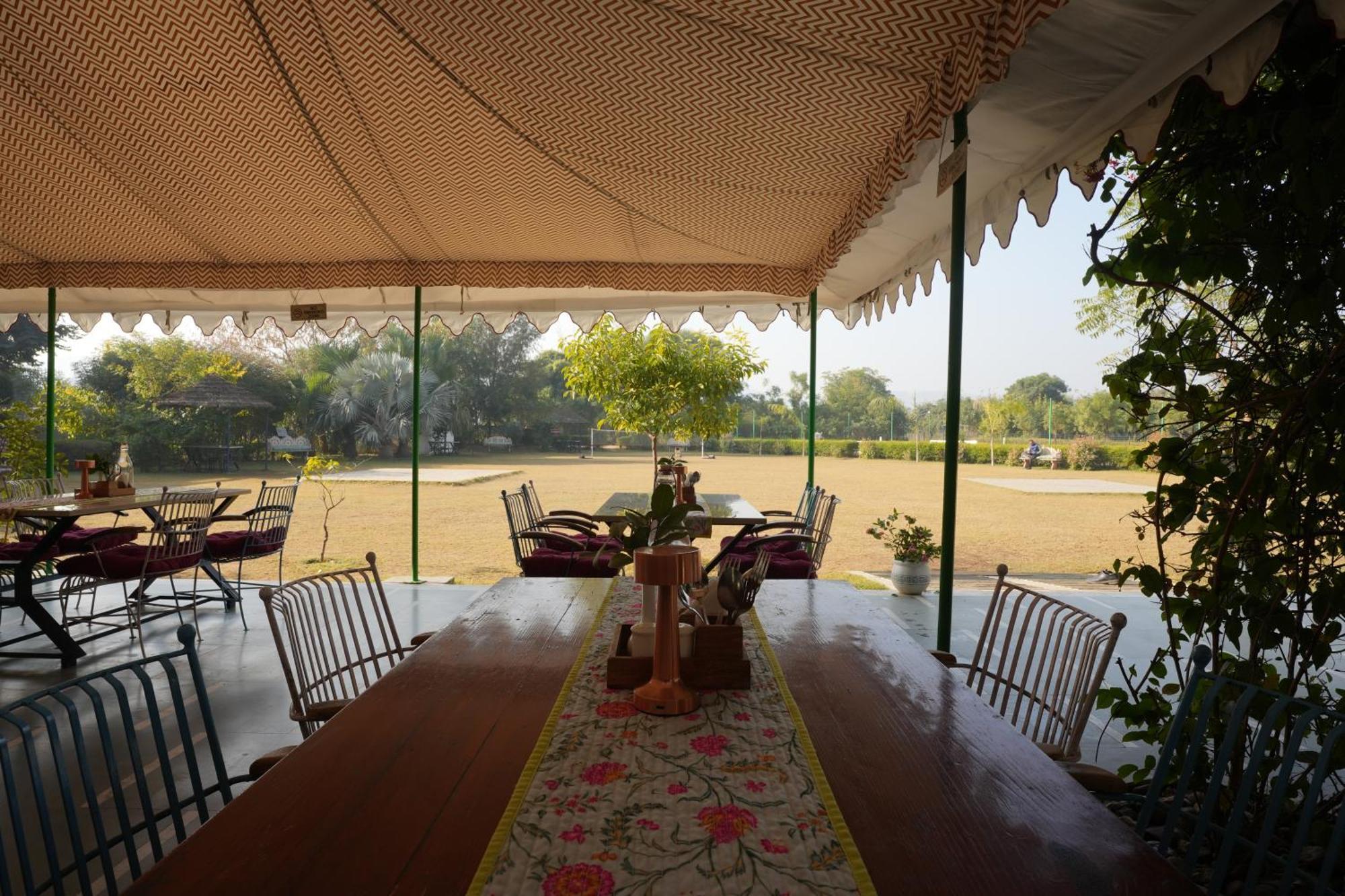 Astroport Sariska Treetop By Eight Continents Tehla Bagian luar foto